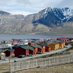 Det ser lysare ut for ein framtidig folkehøgskule i Longyearbyen på Svalbard. Foto: Jon Olav Nesvold / NTB scanpix / NPK