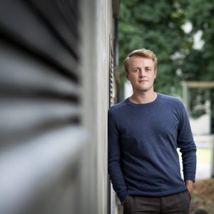 – Opptrappingsplanen til 11 månadar studiestøtte bleiknar litt når me samstundes får kutt på andre delar av støtteordninga, seier leiar i NSO, Håkon Randgaard Mikalsen. Foto: NSO/Skjalg Bøhmer Vold