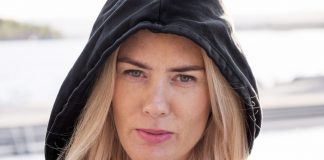 Julie Andem er skaparen av Skam. No er manuset hennar blitt signert av forlaget Salomonsson. Foto: Daniel Nilsen McStay / Salomonsson Agency / Handout