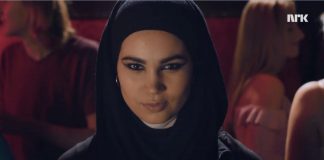 Sana frå Skam synte ei ung, norsk muslimsk jente som freista å balansere kvardagen med religionsutøvinga si. Foto: NRK