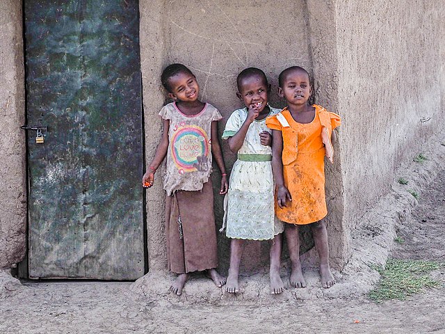Tre ungar i Kenya